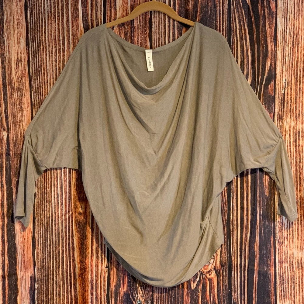 ⛱ Lumina dolman style top